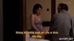 Anh chàng đeo kính đã trả rất nhiều tiền để quan hệ với một cô gái trẻ bên ngoài và quan hệ với anh trai mình...